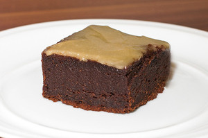 Coffee & Bourbon-glazed Mississippi Mud Cake Brownies